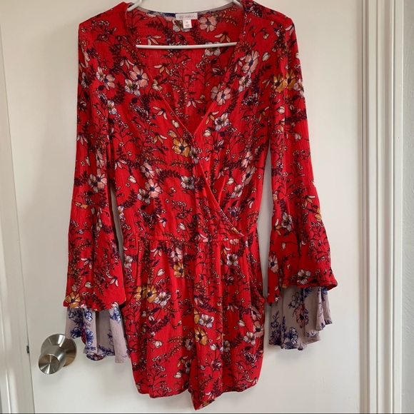 Boho Bell Sleeve Romper with Pockets - Picture 6 of 7